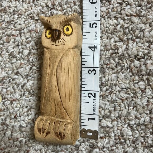 Hand Carved Wooden Owl Statue NT 2016 Perched Bird Artwork 5" Tall - Picture 9 of 9